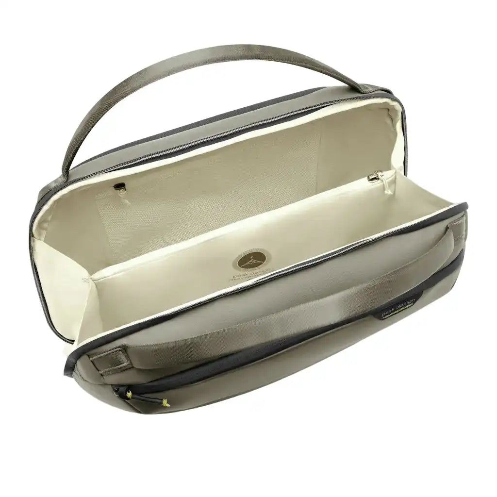 Travel Weekender | 25L | Stone