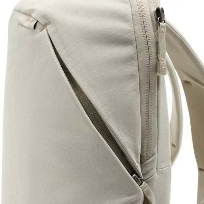 City Backpack | 15L | Moon