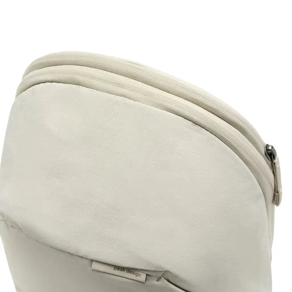 City Backpack | 22L | Moon