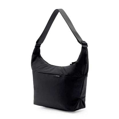 City Crescent | 12L | Black