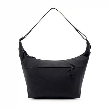 City Crescent | 12L | Black