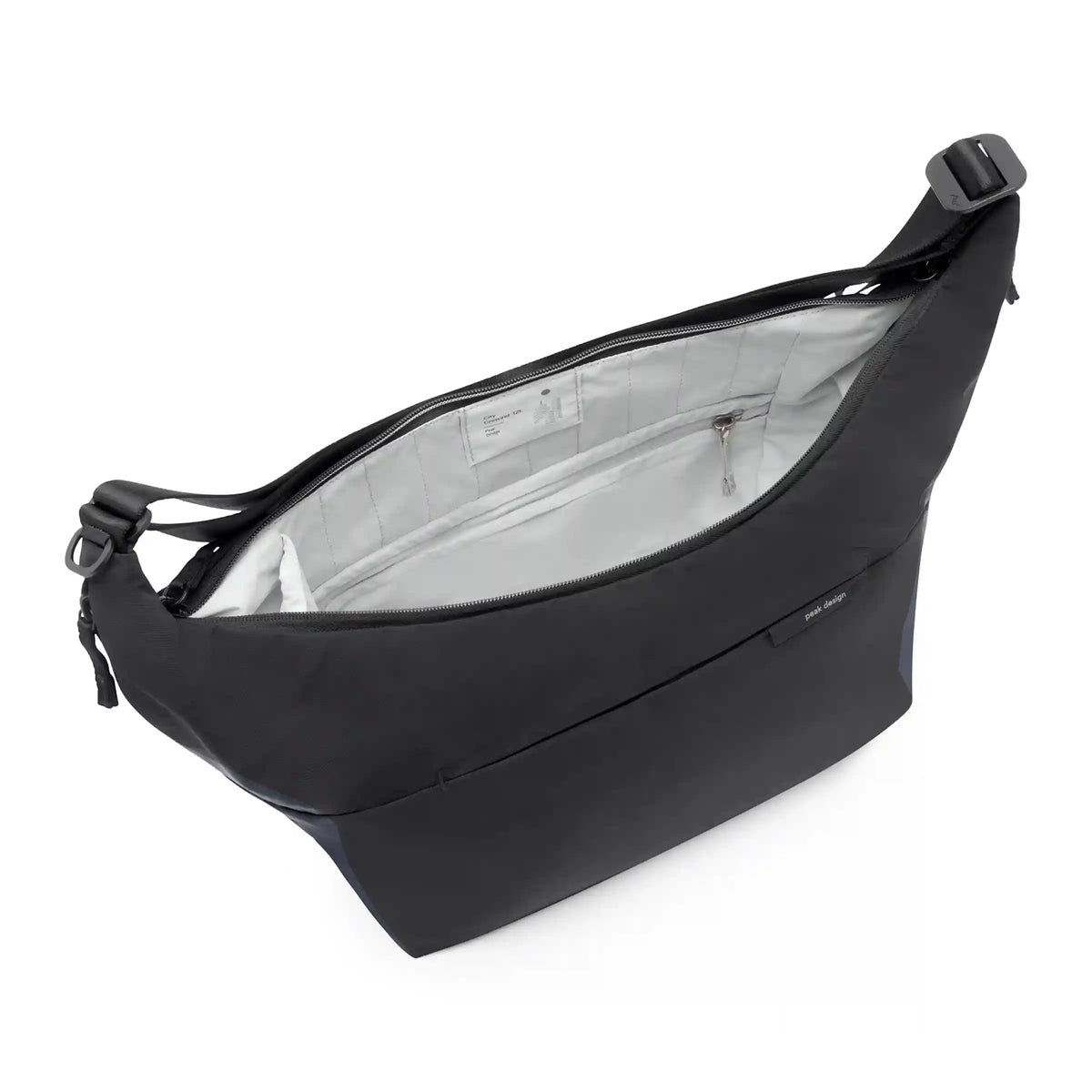City Crescent | 12L | Black
