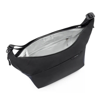 City Crescent | 12L | Black