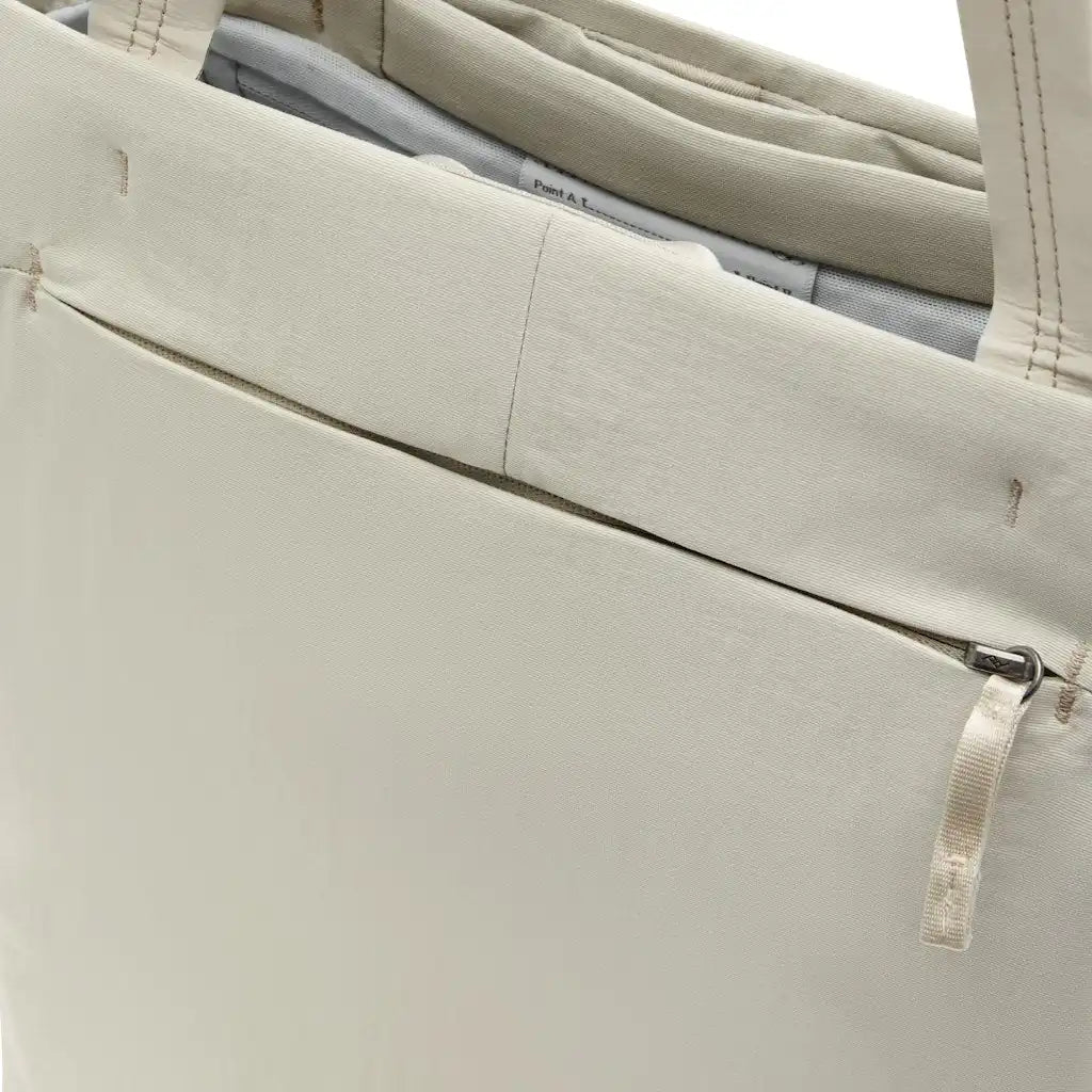 City Tote | 15L | Moon