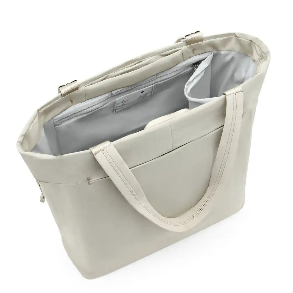 City Tote | 15L | Moon