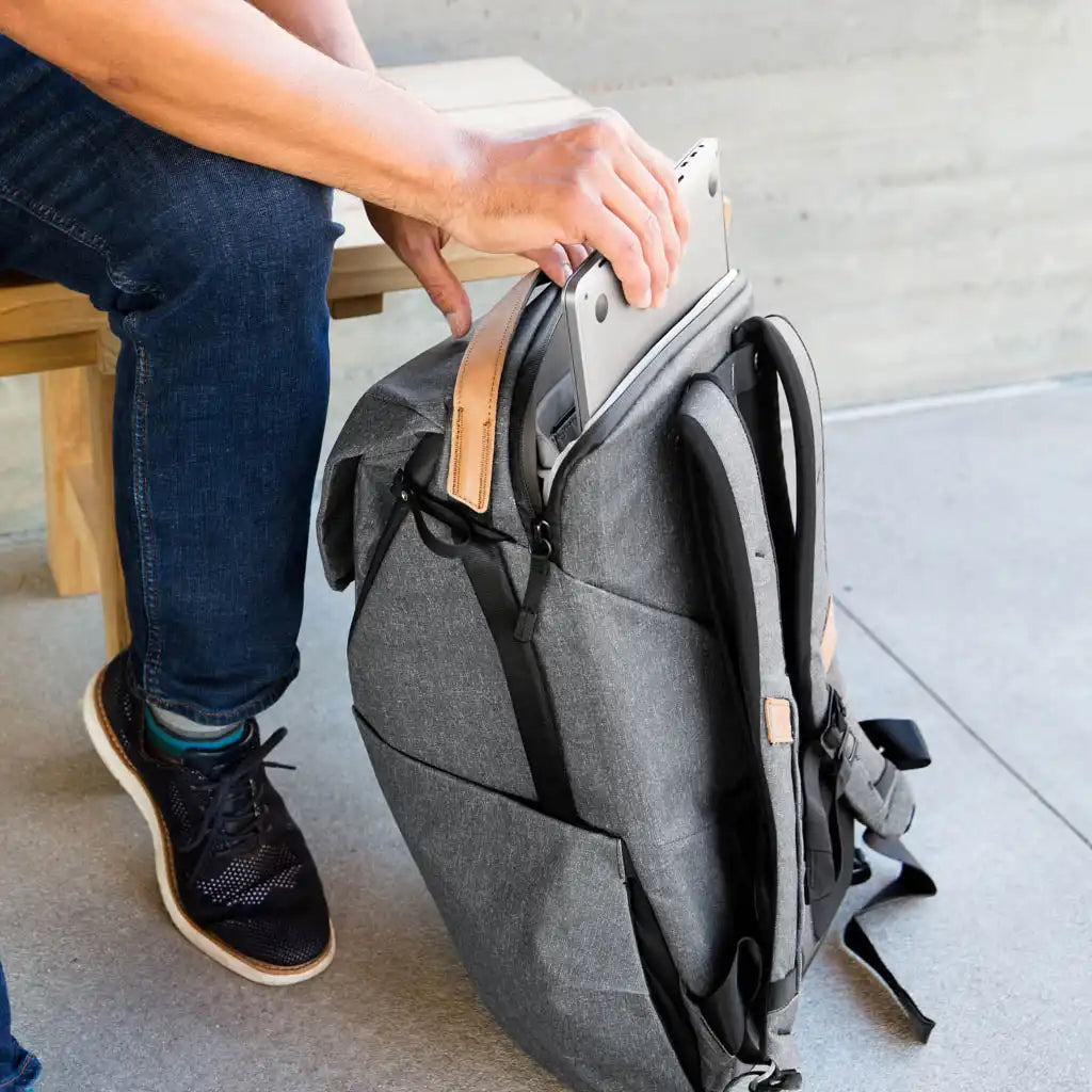 Everyday Backpack | 20L | Charcoal