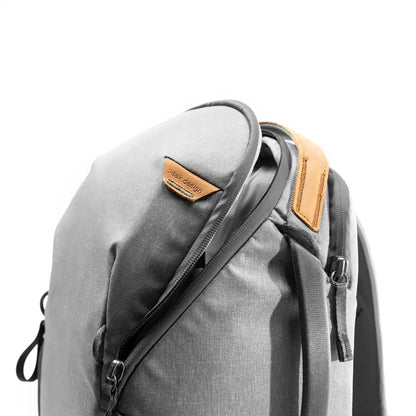 Everyday Backpack Zip | 20L | Ash