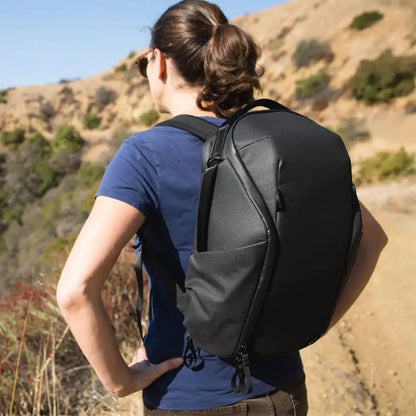 Everyday Backpack Zip | 15L | Black
